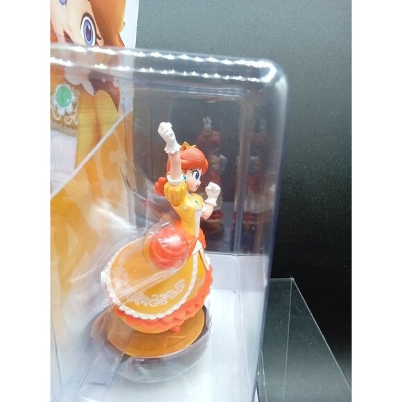 Nintendo Amiibo Super Smash Bros. Daisy Figure Collectible - Picture 6 of 8